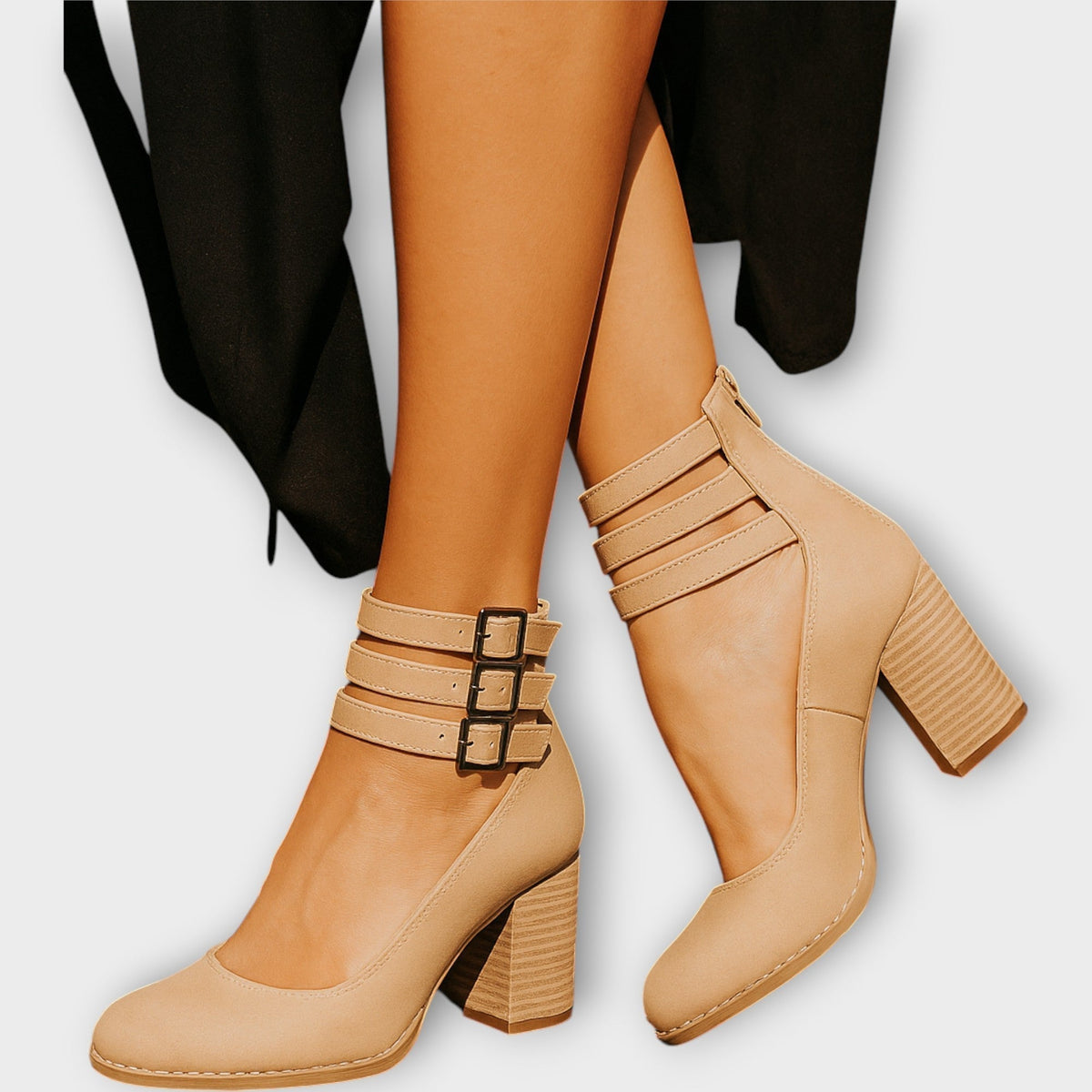 Bianca | Tacones de tres tiras con tacón ancho
