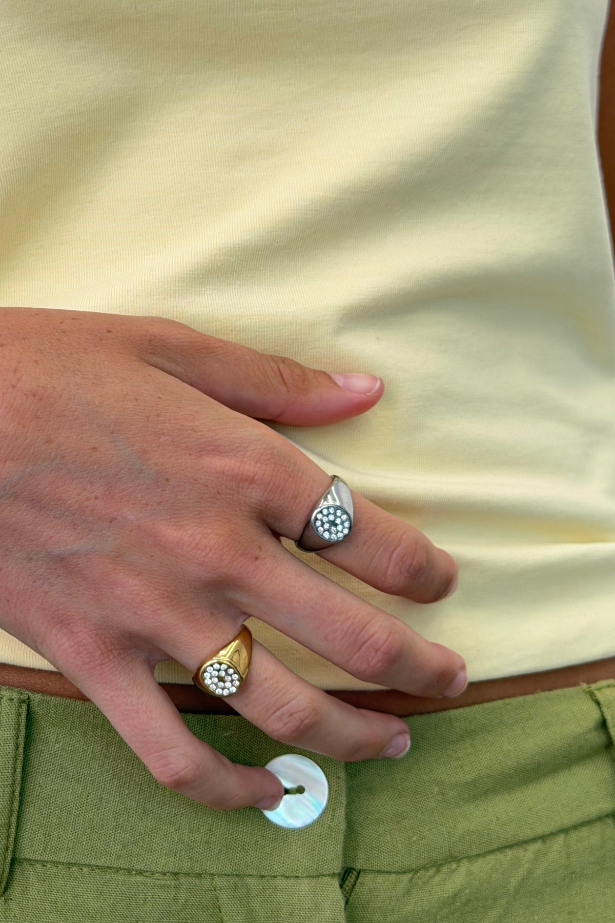 Anillo de sello de circón