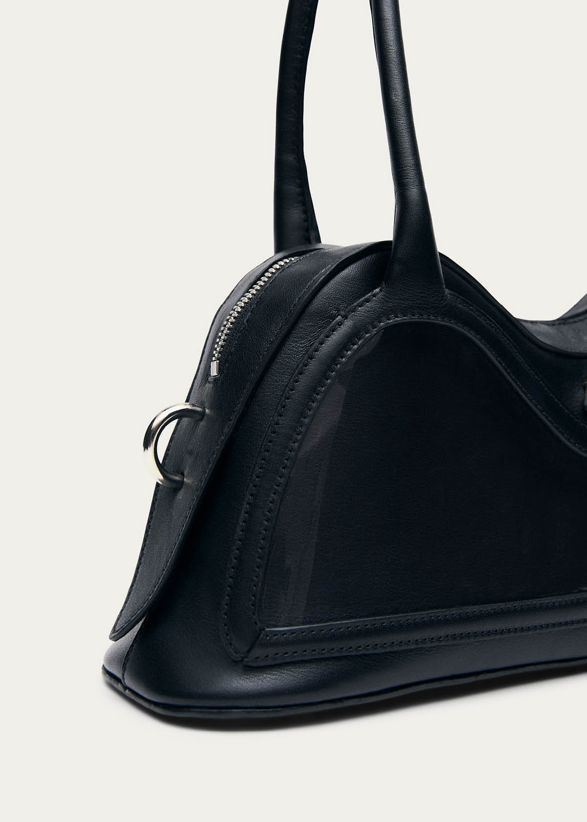 Bolso Hilma de cuero negro de vinilo
