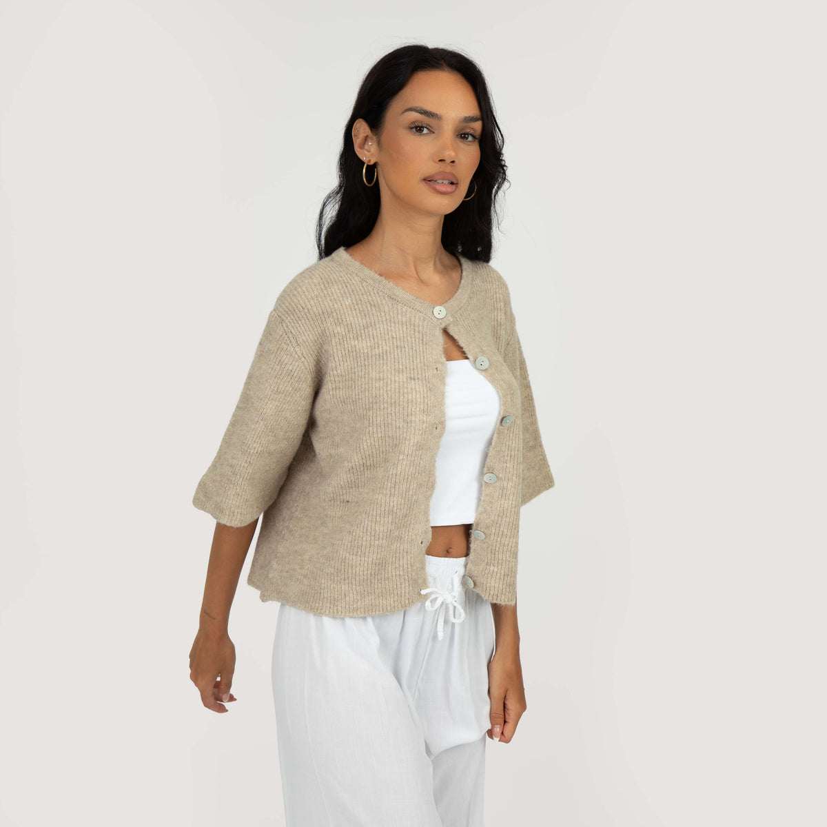 Short-sleeve knitted cardigan