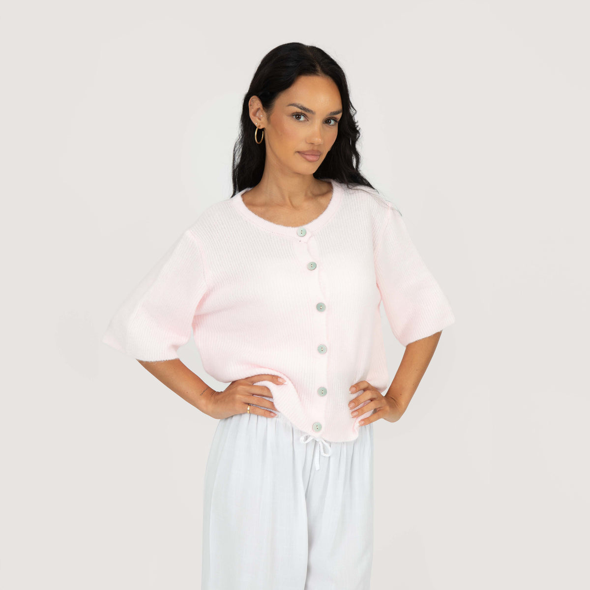 Short-sleeve knitted cardigan
