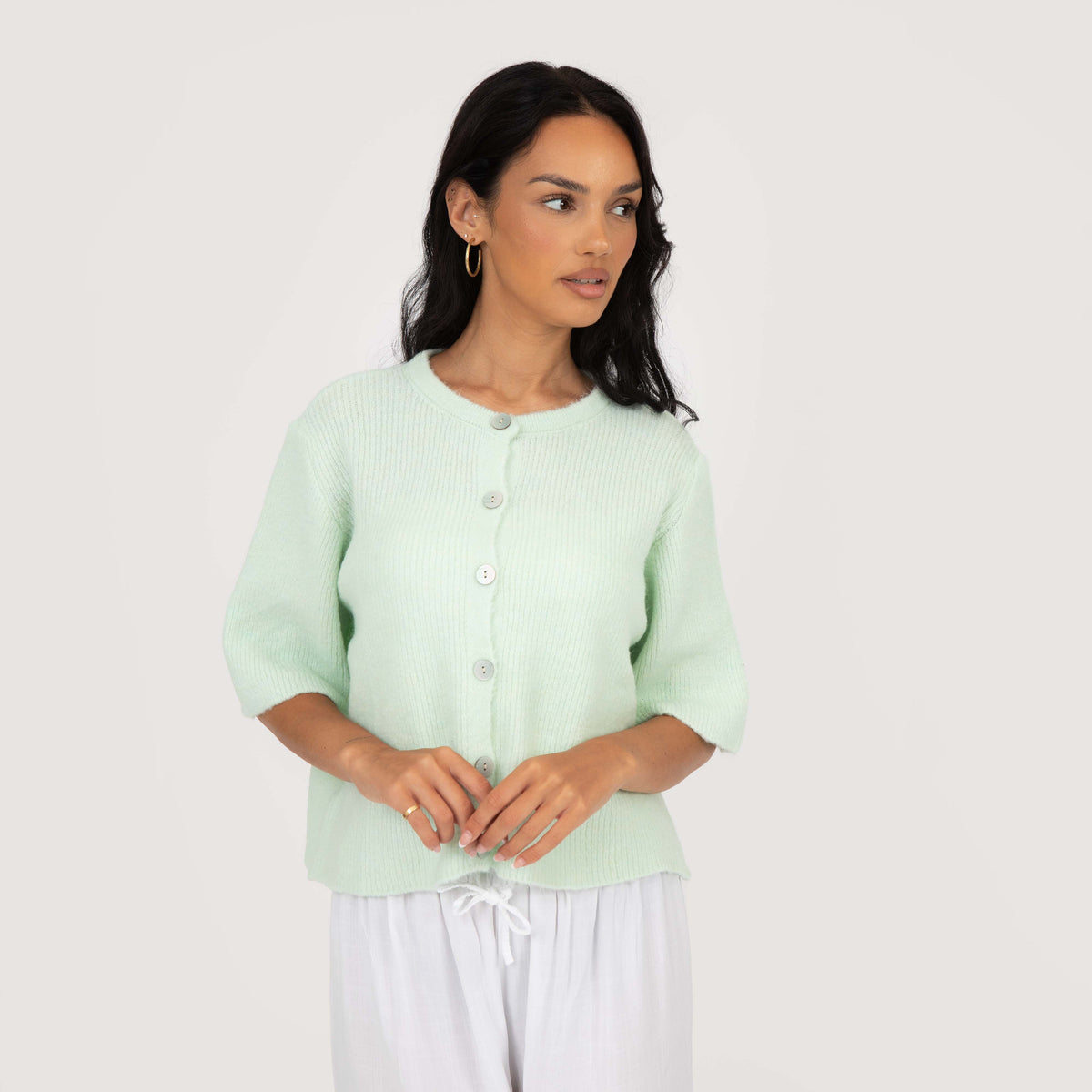 Short-sleeve knitted cardigan