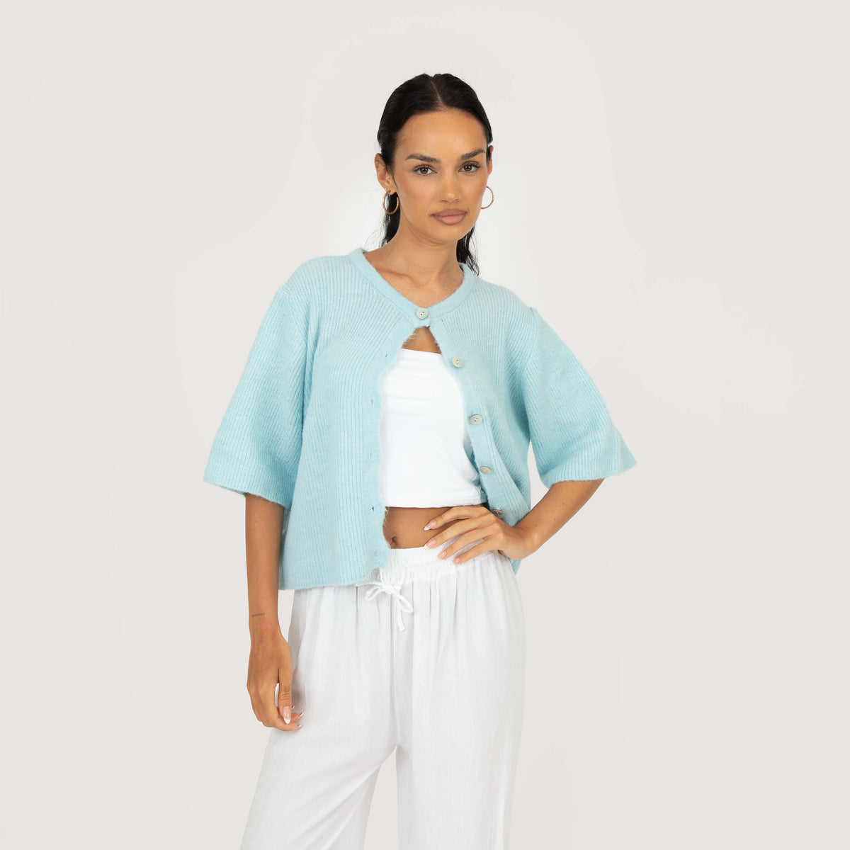 Short-sleeve knitted cardigan