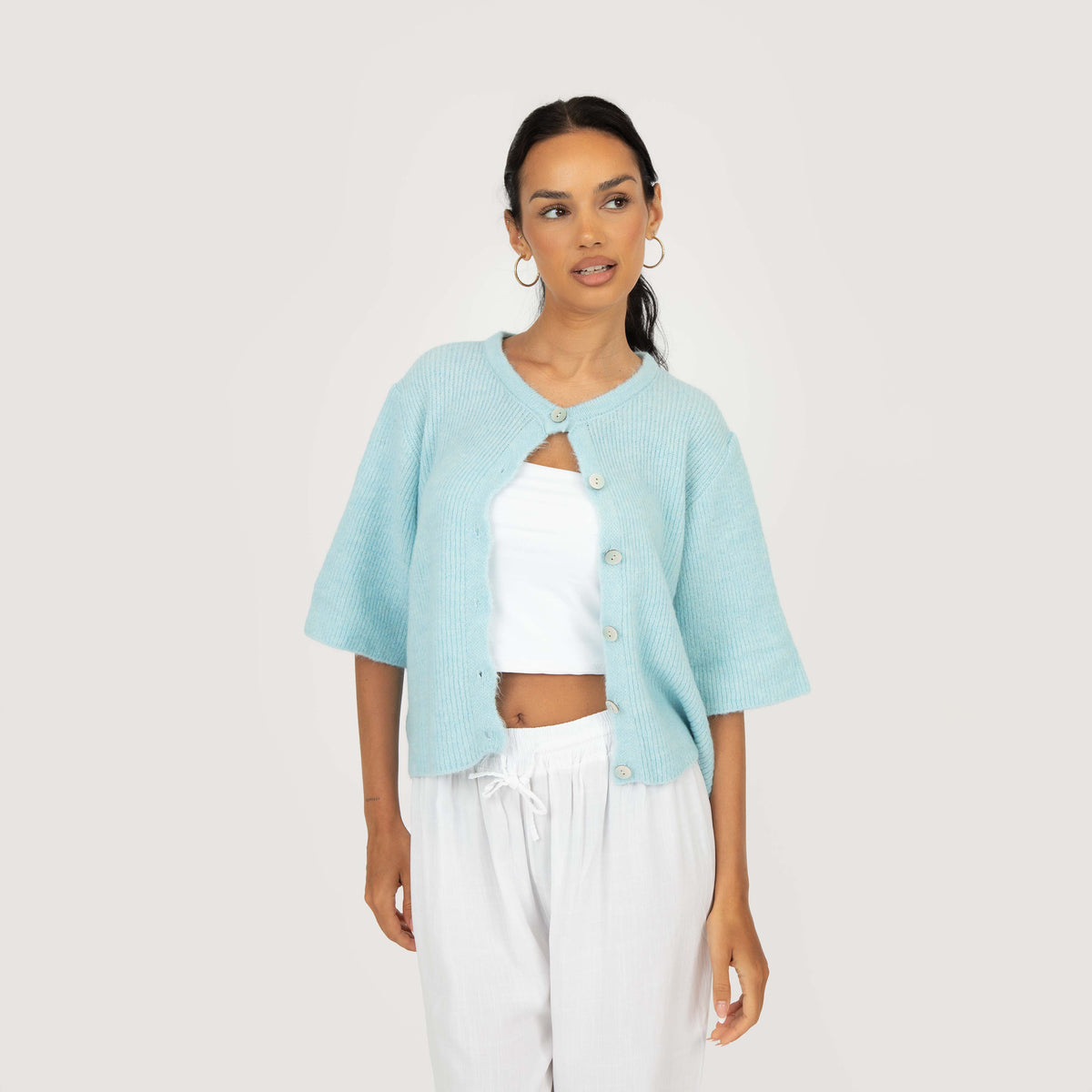 Short-sleeve knitted cardigan