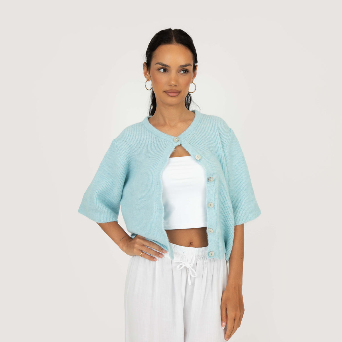Short-sleeve knitted cardigan