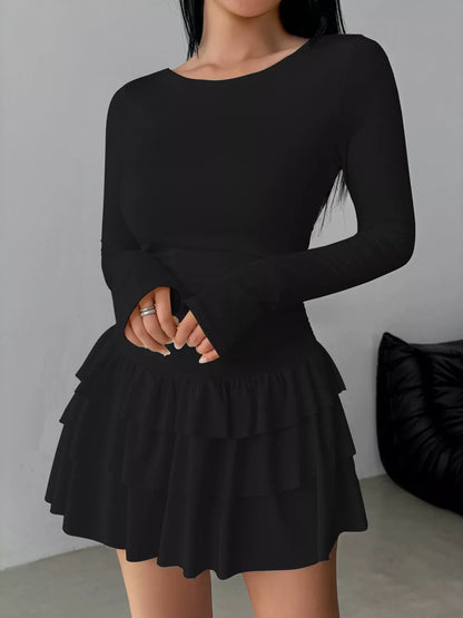 Minivestido fruncido de manga larga con volantes superpuestos