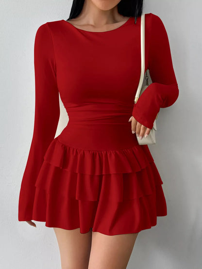 Minivestido fruncido de manga larga con volantes superpuestos