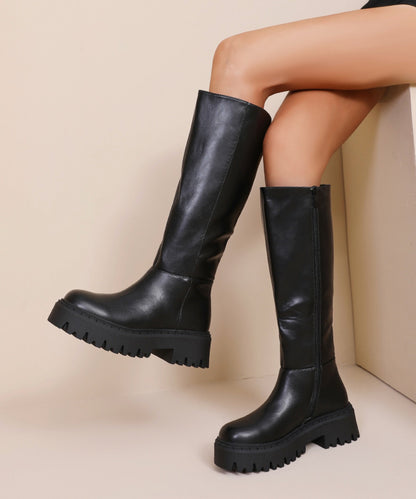 Bota de suela gruesa Elina negra