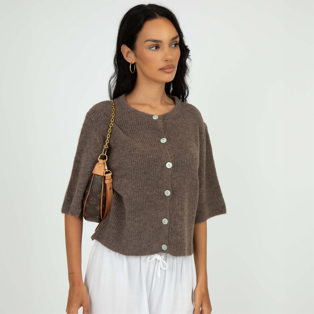 Short-sleeve knitted cardigan