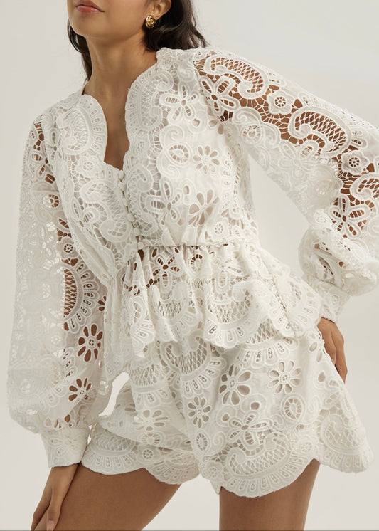 Blusa peplum calada Camille | Blanca