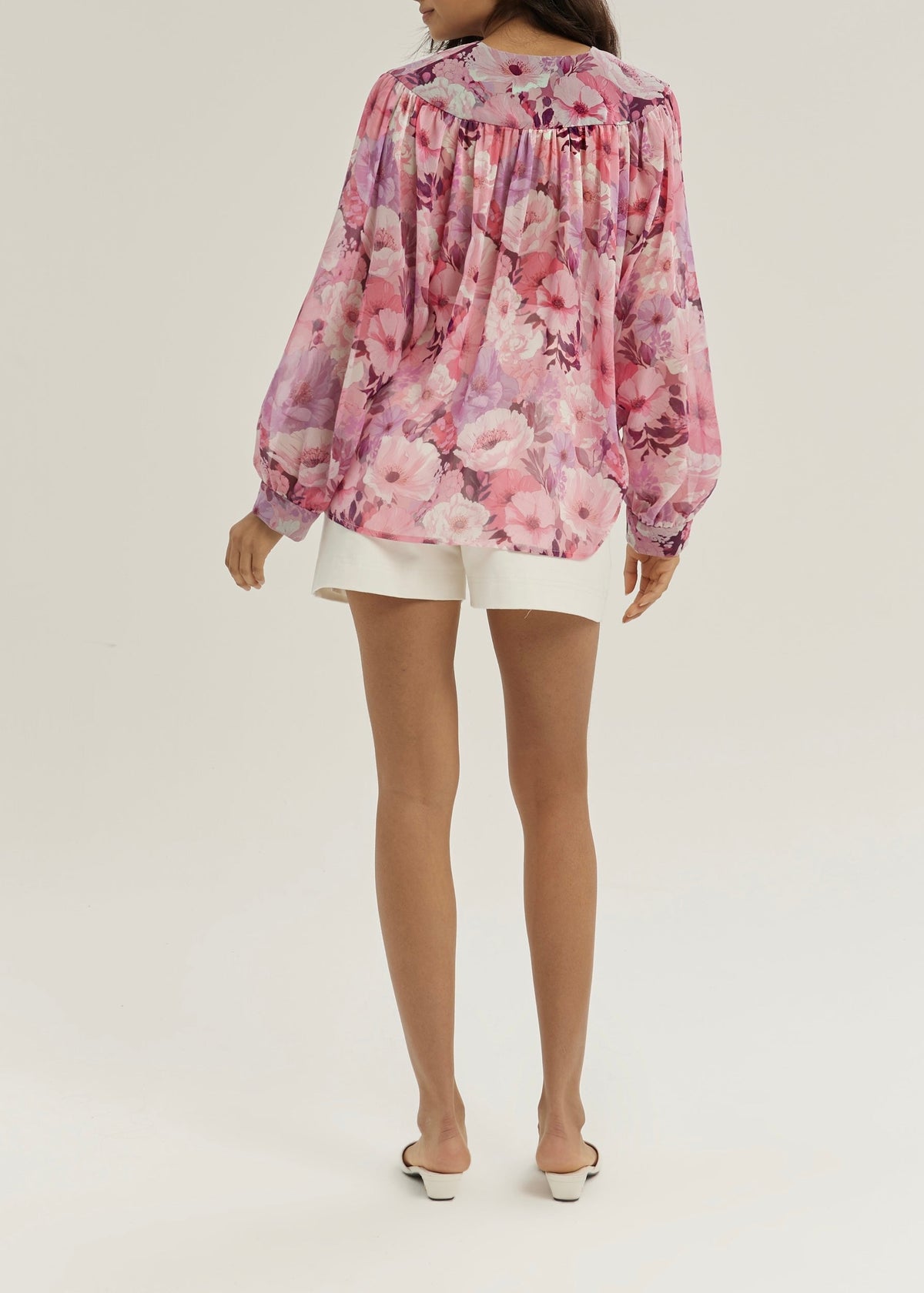 Blusa floral Chantal con lazo en el cuello | Rosa
