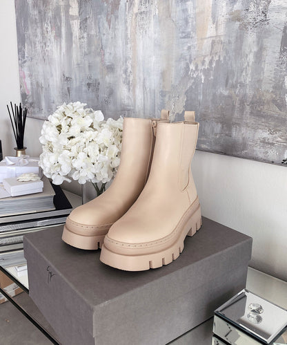 Botines Chelsea Nora Cortos Beige