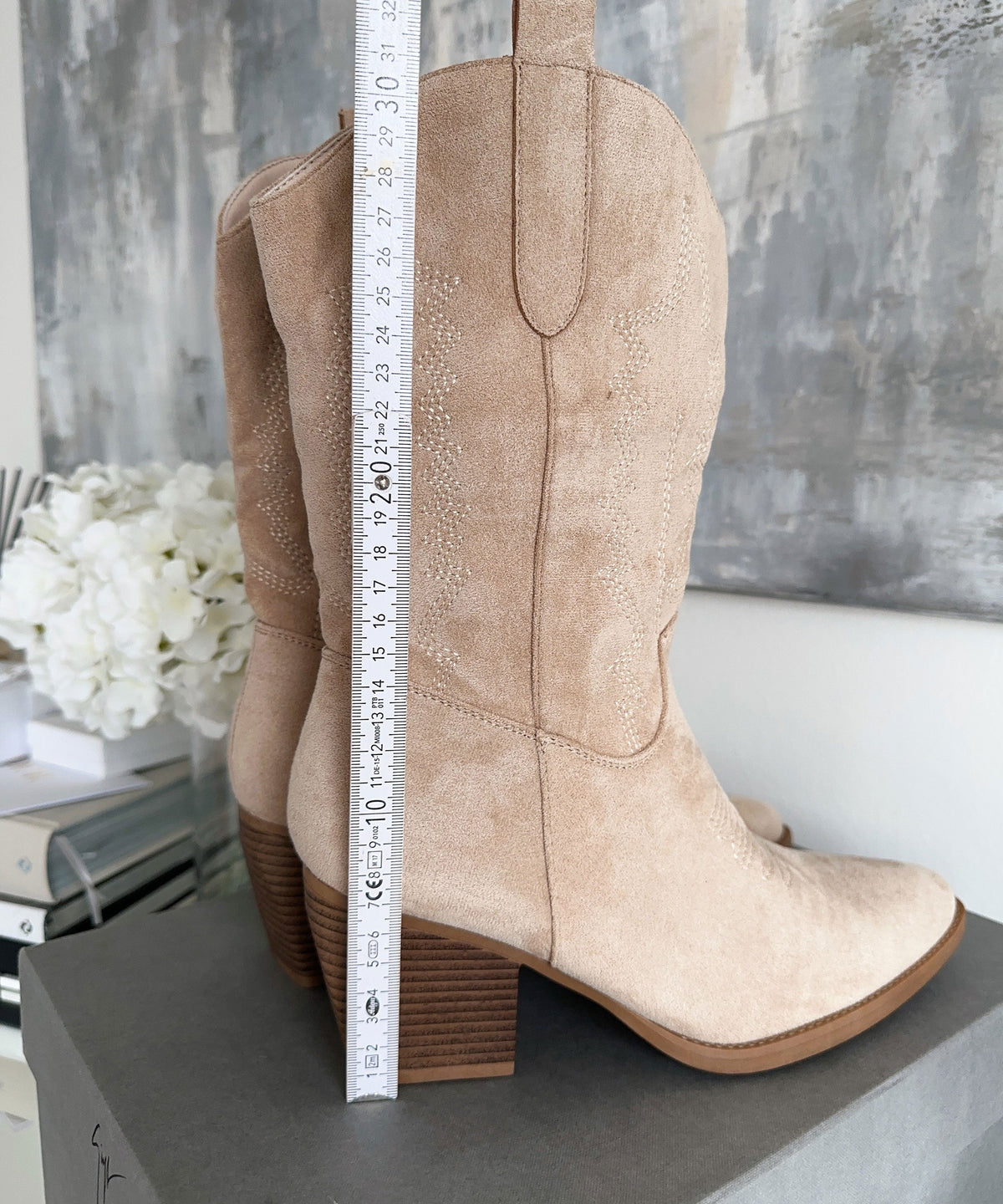 Botas cowboy Selenay beige midi