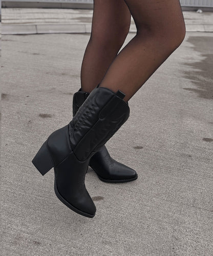 Botas cowboy Selenay negras midi