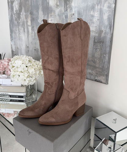 Botas vaqueras Selenay color topo altas