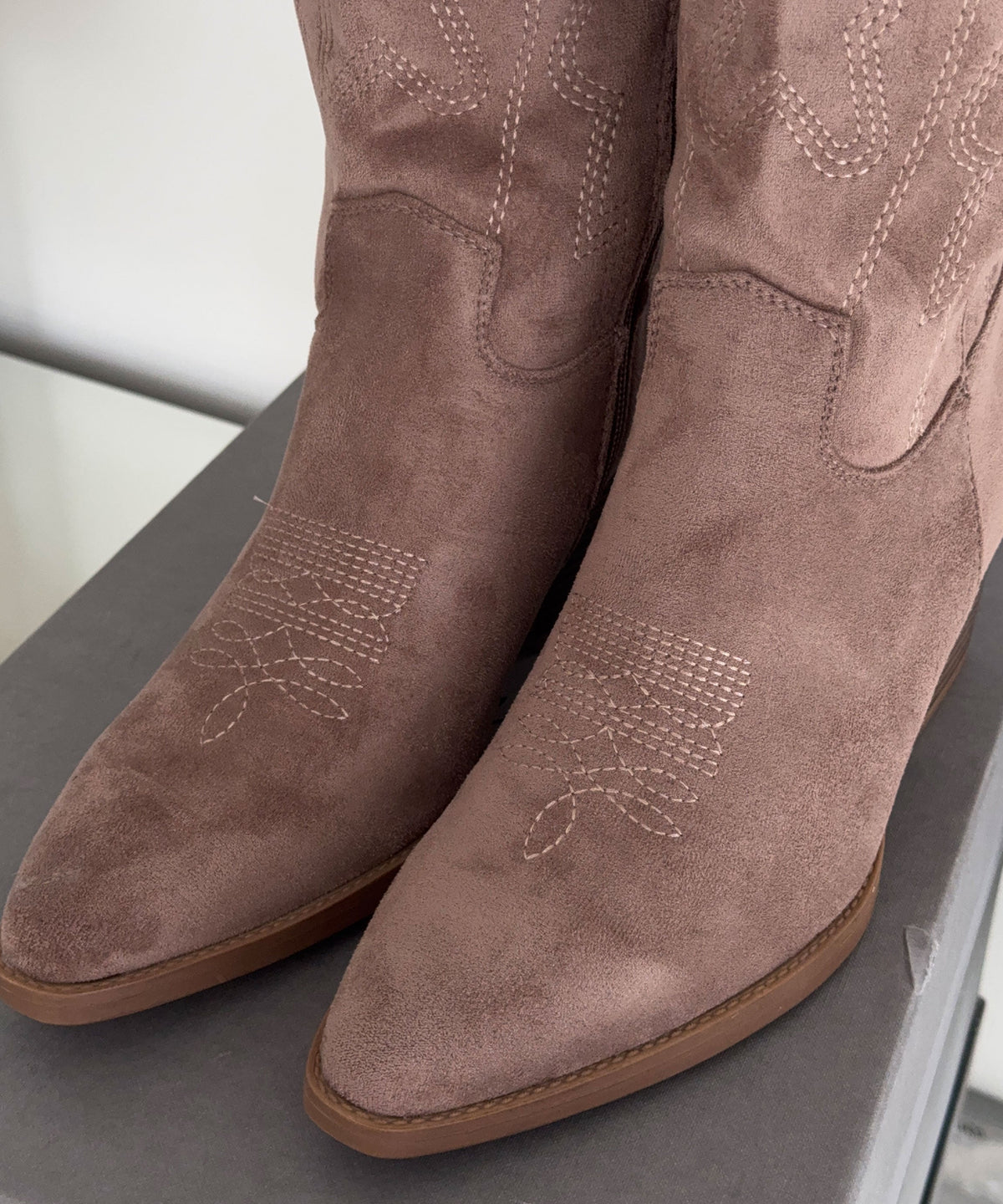 Botas vaqueras Selenay color topo altas