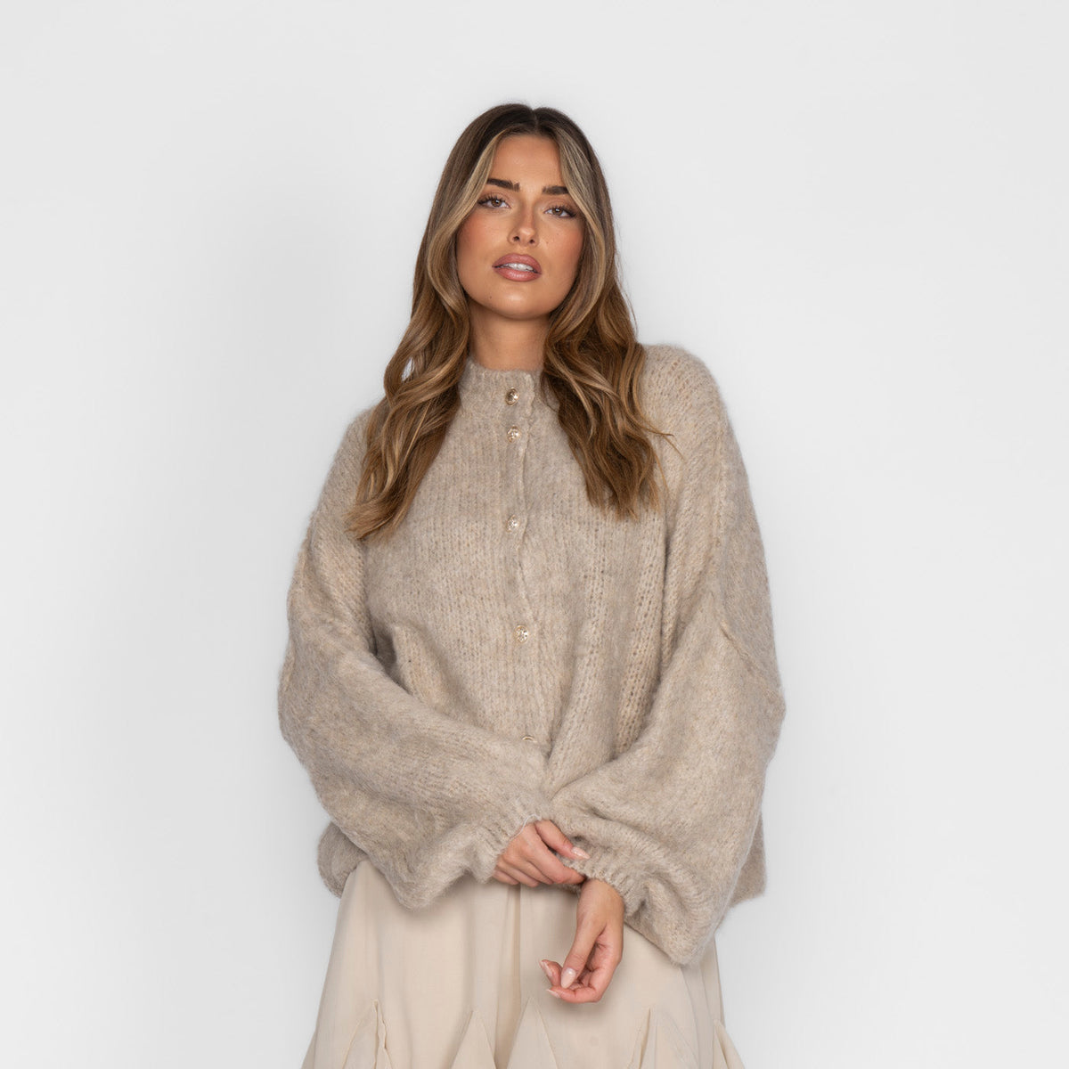 Oversized Cardigan Short "CozyGlam"