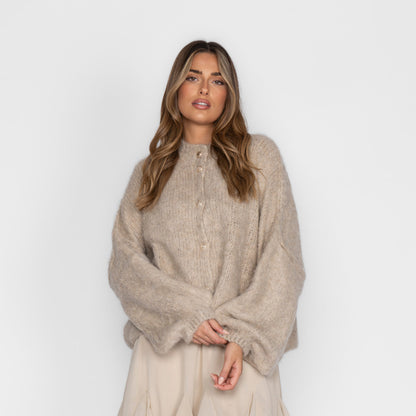 Oversized Cardigan Short "CozyGlam"