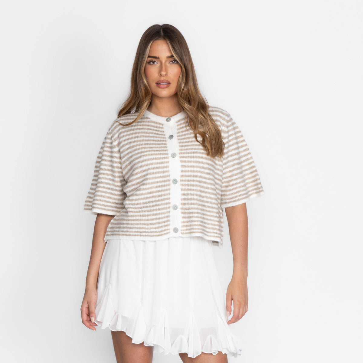 Short-sleeve knitted cardigan