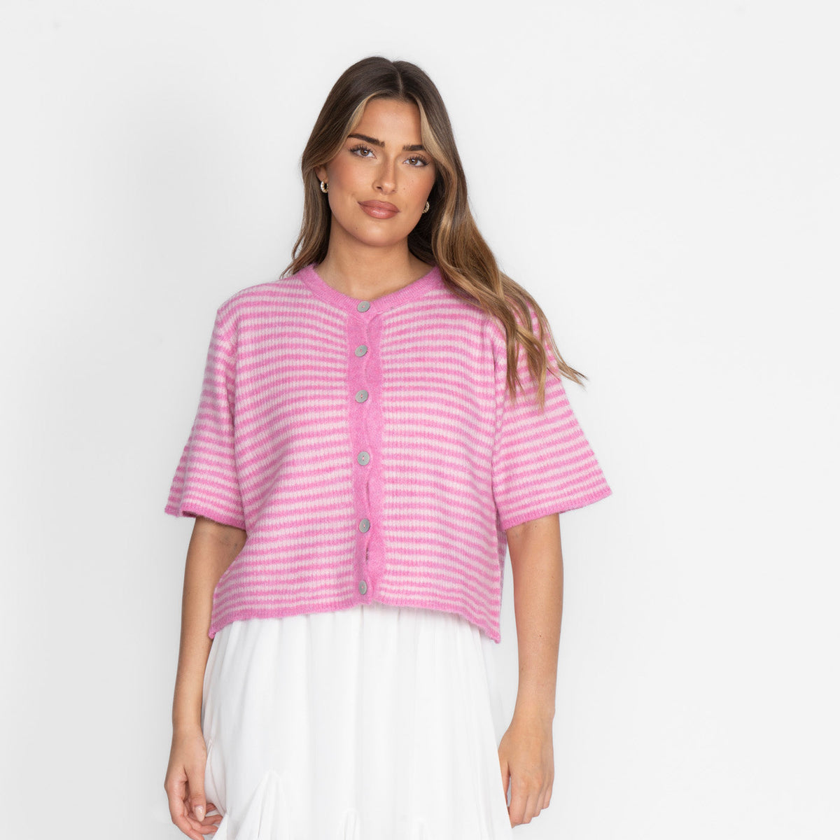 Short-sleeve knitted cardigan
