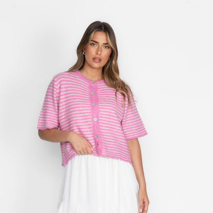 Short-sleeve knitted cardigan