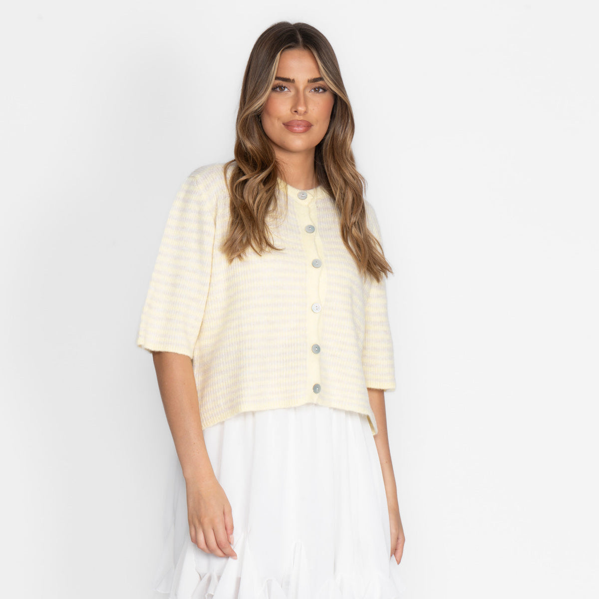 Short-sleeve knitted cardigan