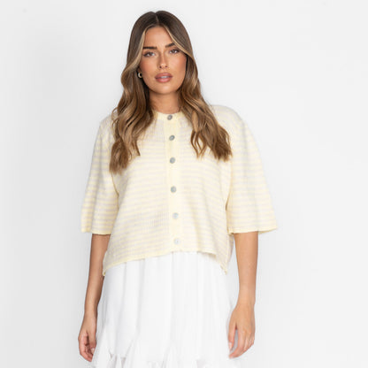 Short-sleeve knitted cardigan