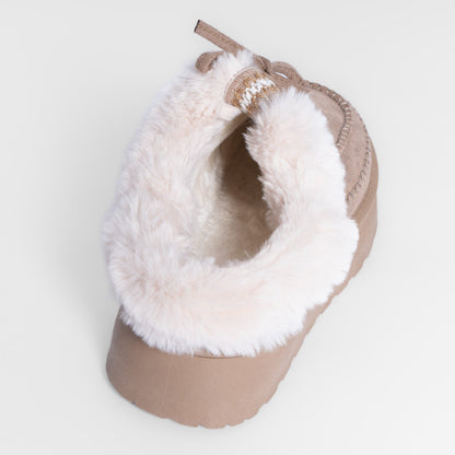 Pantufla tipo mocasín acogedora