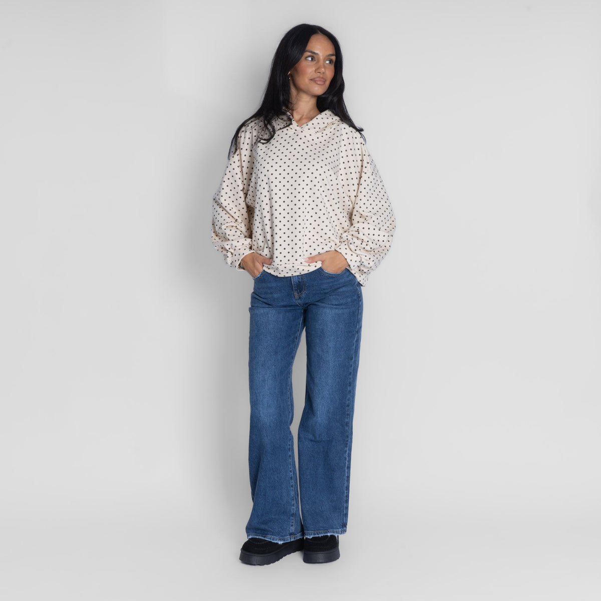 Sudadera con capucha de lunares