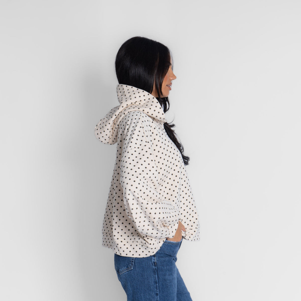 Sudadera con capucha de lunares