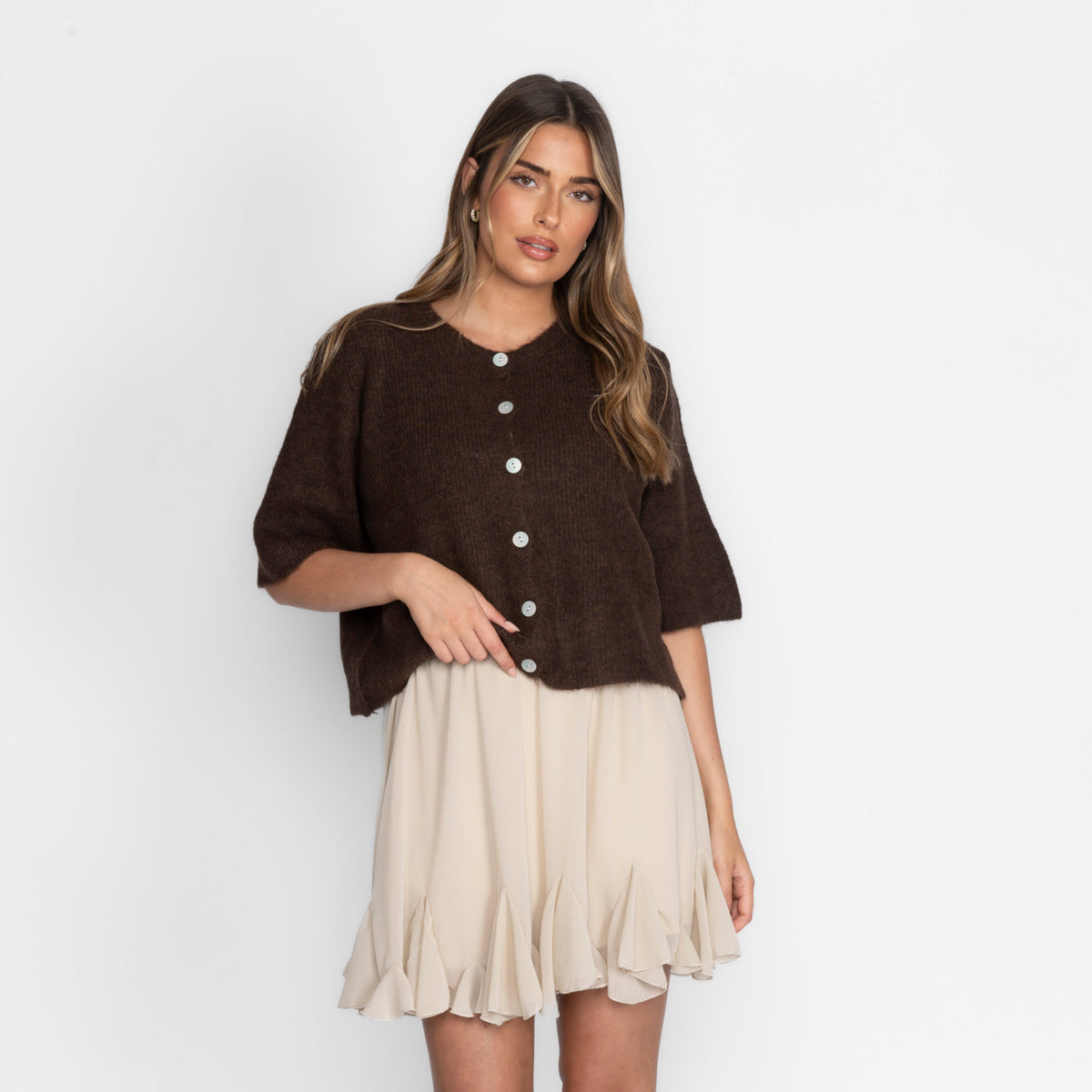 Short-sleeve knitted cardigan