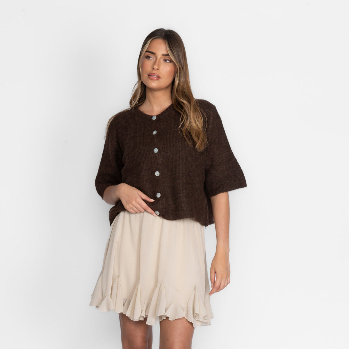 Short-sleeve knitted cardigan