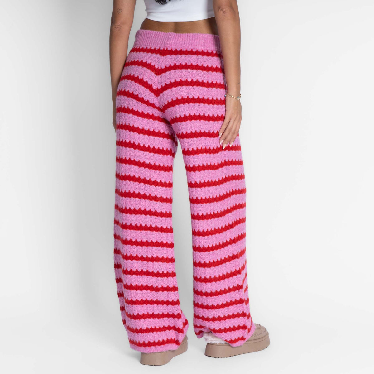 Pantalones anchos de rayas cómodos