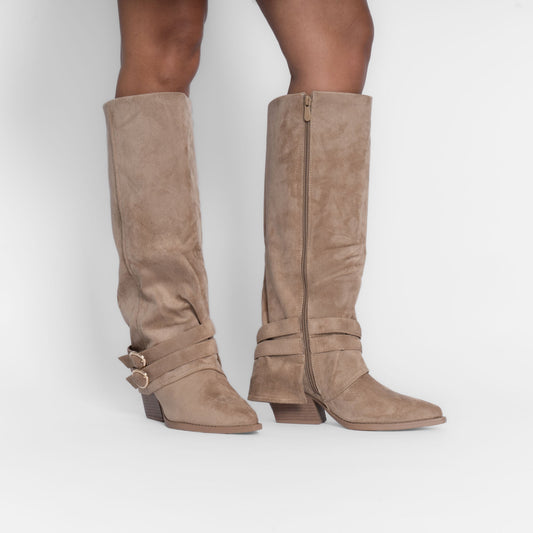 Bota Savannah con hebilla