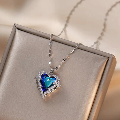 Collar elegante y lujoso de ostra con perla en forma de corazón color melocotón