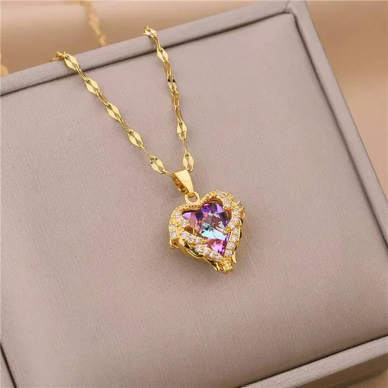 Collar elegante y lujoso de ostra con perla en forma de corazón color melocotón
