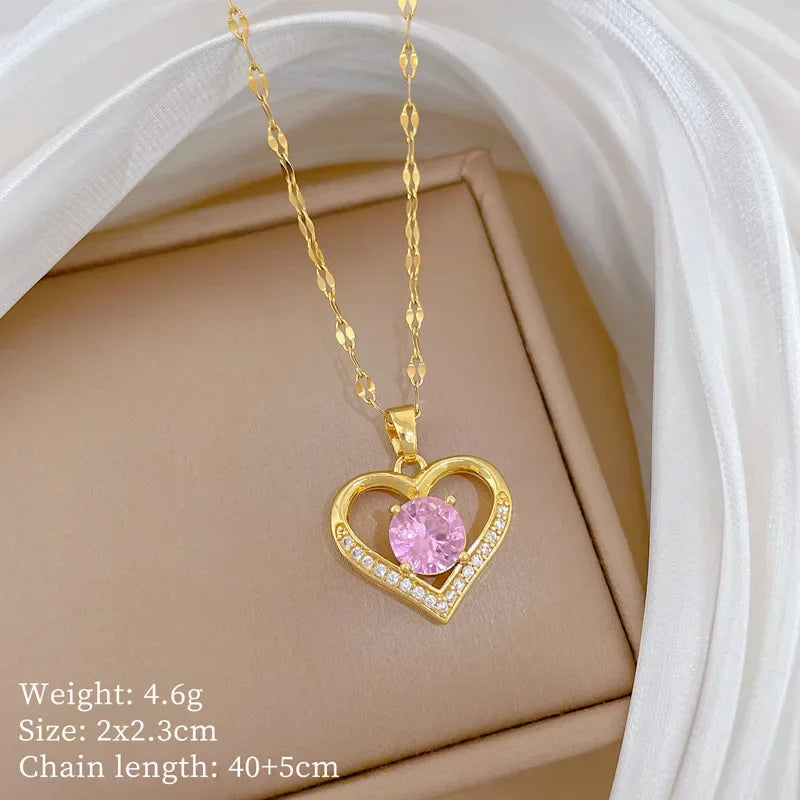 Collar elegante y lujoso de ostra con perla en forma de corazón color melocotón