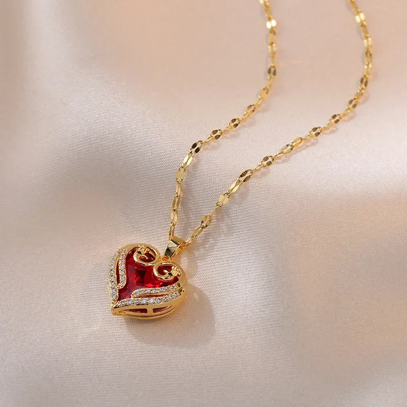 Collar elegante y lujoso de ostra con perla en forma de corazón color melocotón