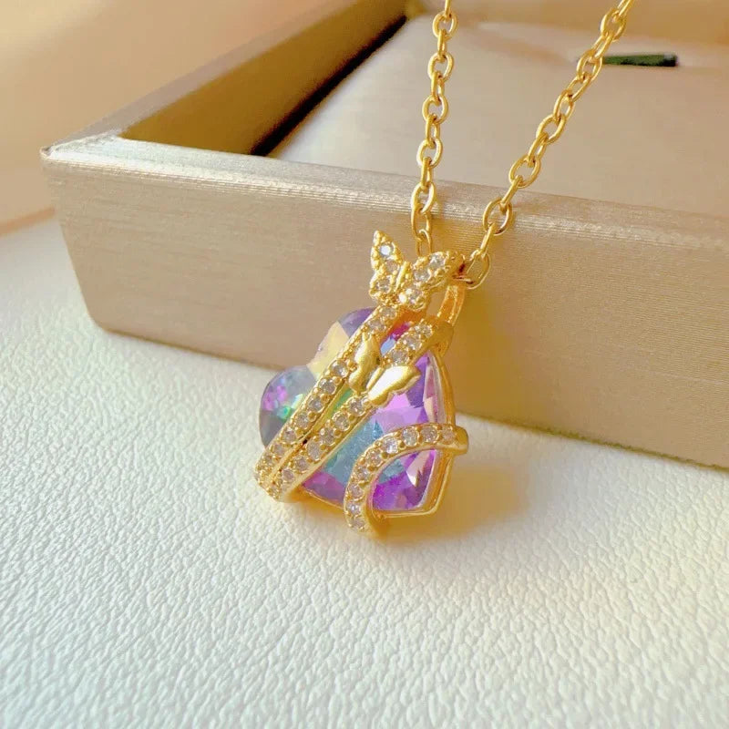 Collar elegante y lujoso de ostra con perla en forma de corazón color melocotón