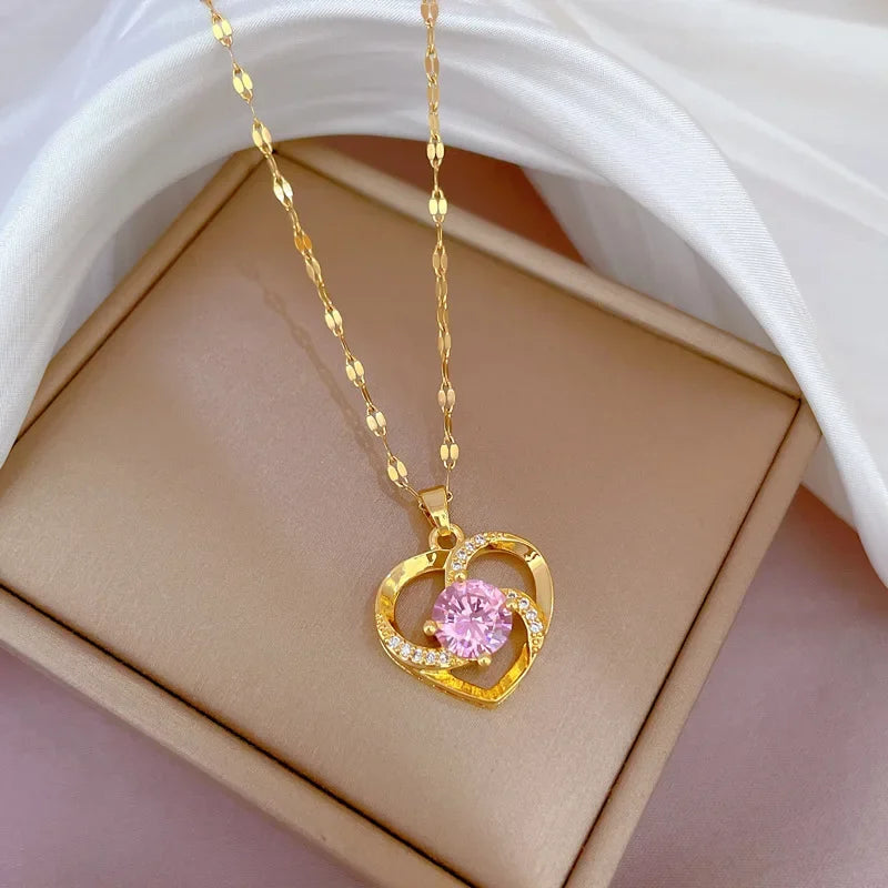 Collar elegante y lujoso de ostra con perla en forma de corazón color melocotón