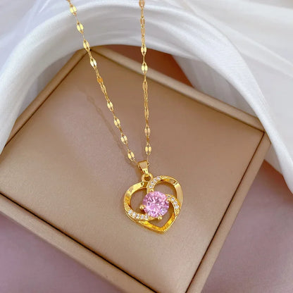 Collar elegante y lujoso de ostra con perla en forma de corazón color melocotón