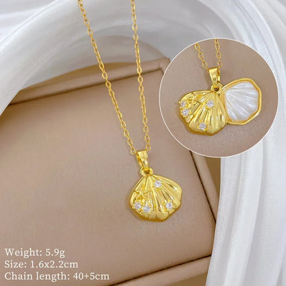 Collar elegante y lujoso de ostra con perla en forma de corazón color melocotón