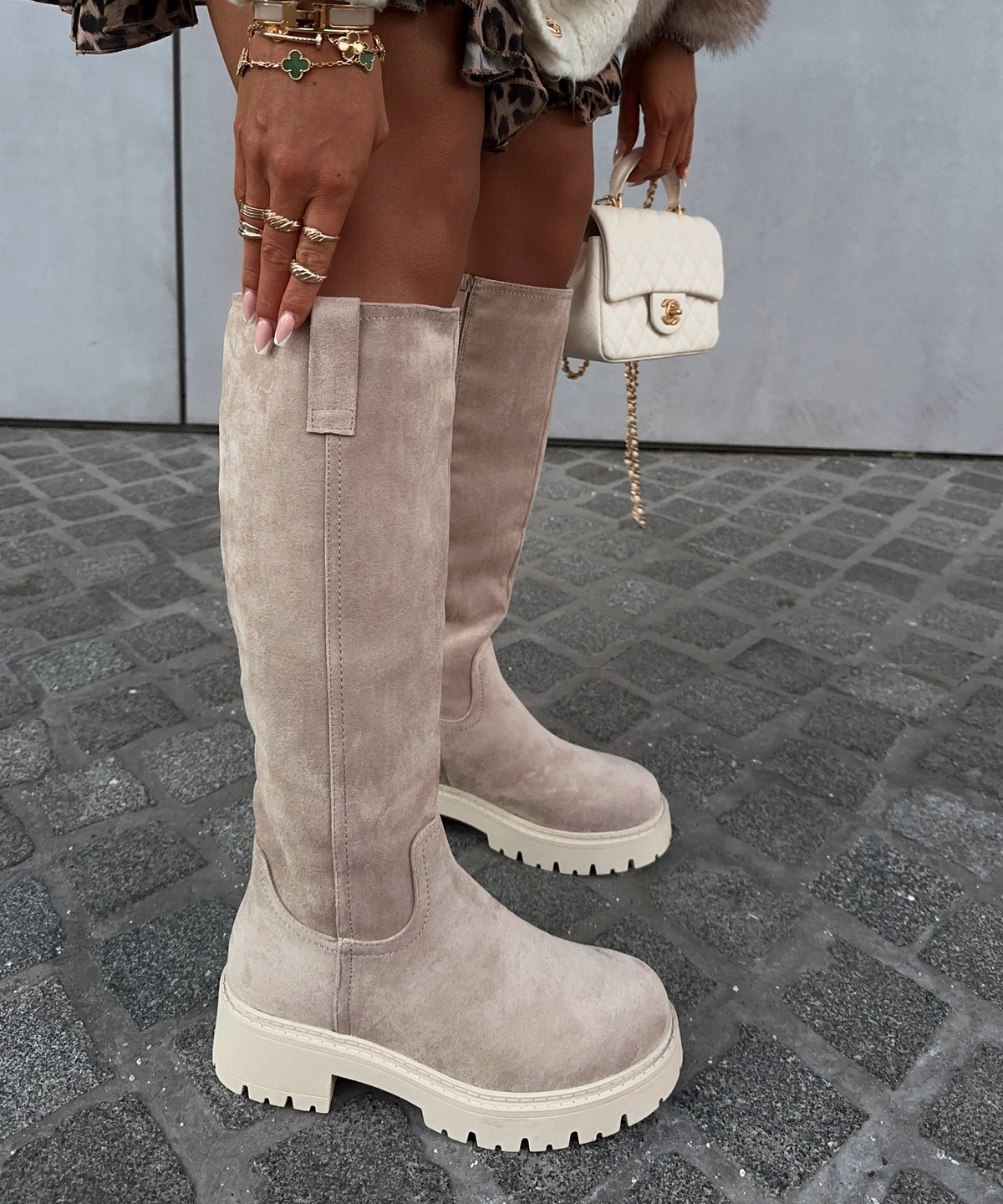 Bota Chira beige