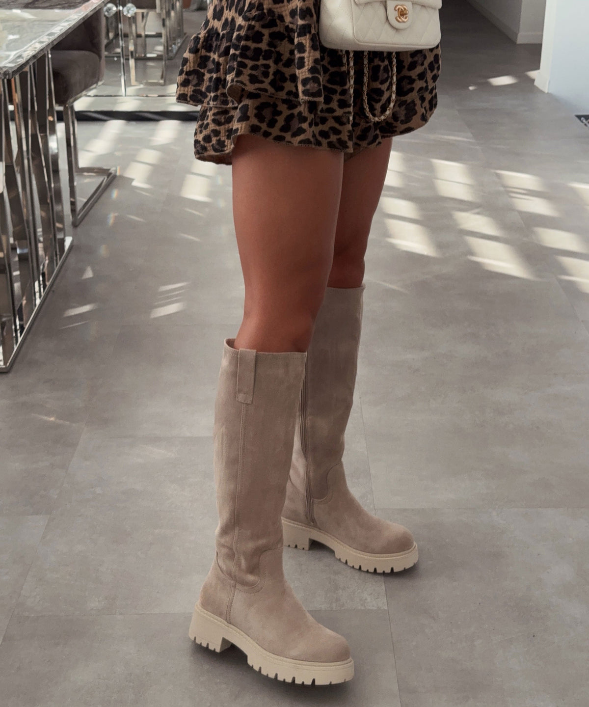 Bota Chira beige