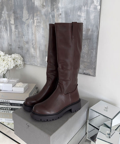 Botas Chira marrón