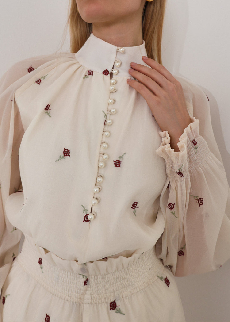 Blusa bordada elegante Calista | Rosa crema