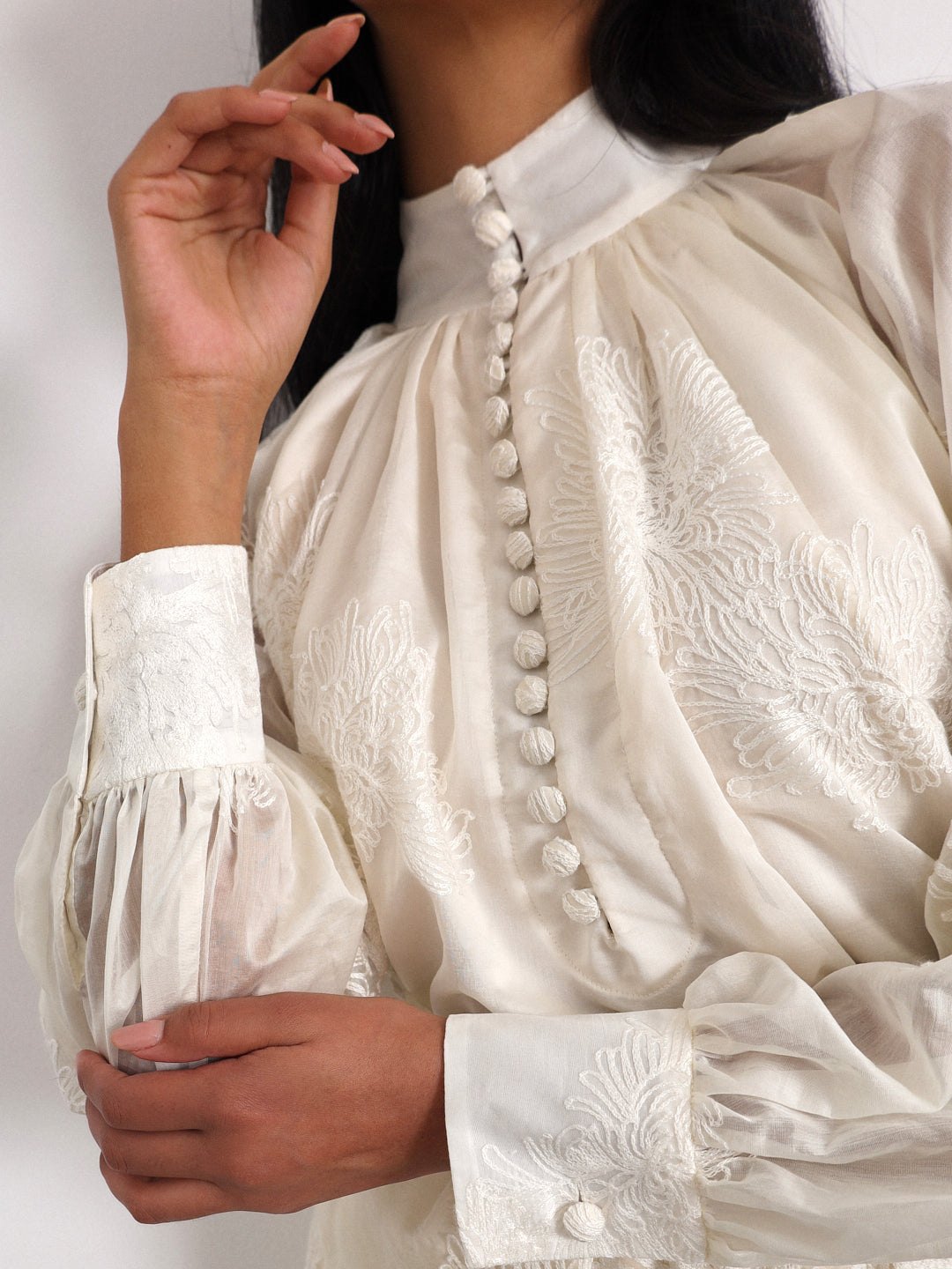 Blusa bordada Yara | Crema