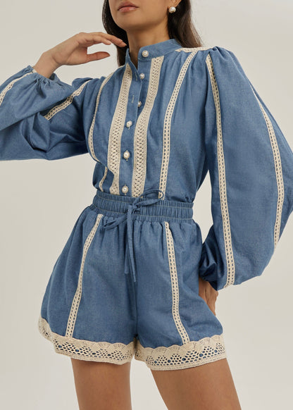 Blusa Zoe con detalle de crochet | Azul chambray