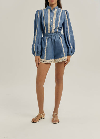 Blusa Zoe con detalle de crochet | Azul chambray