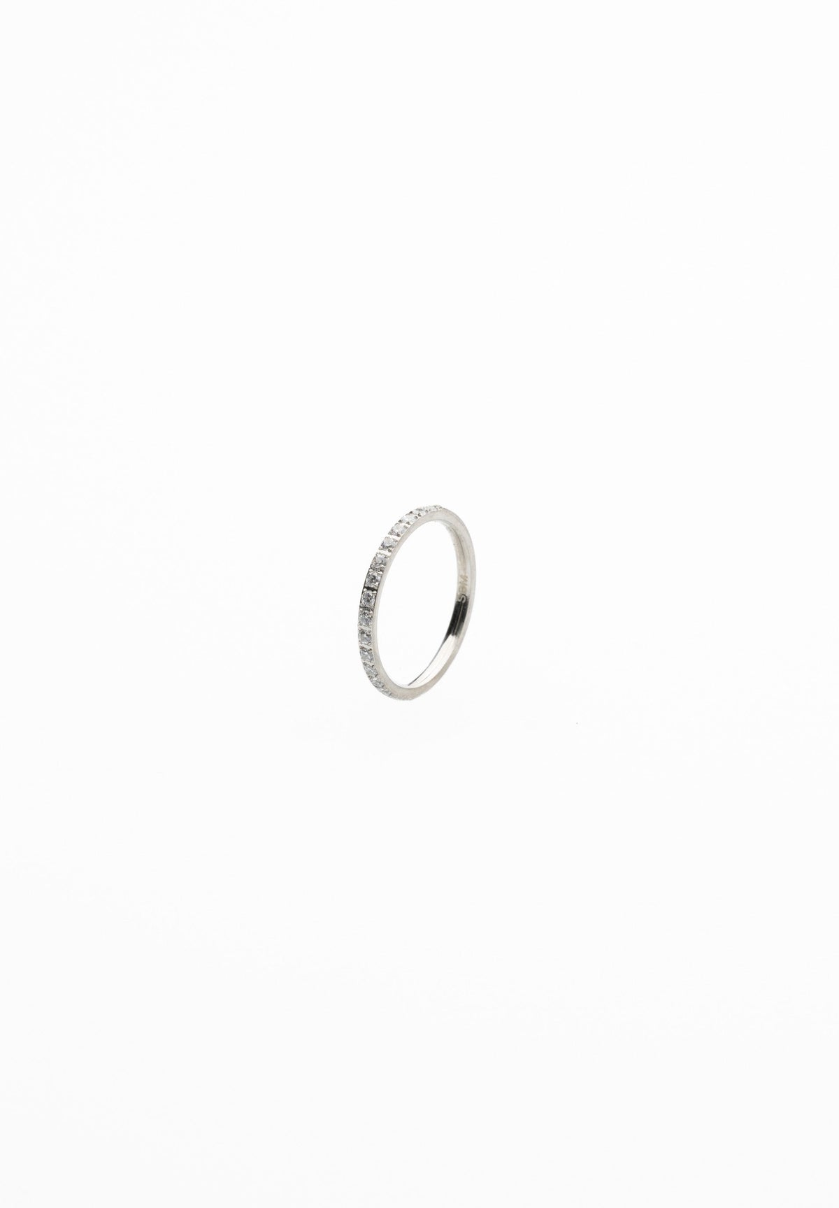 Anillo de circón